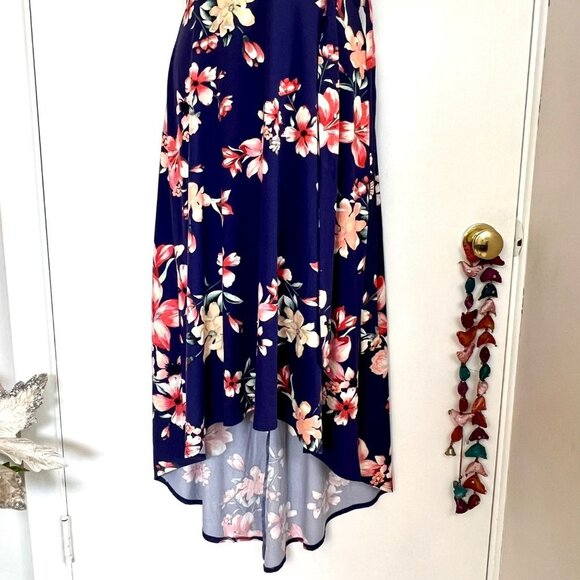 BY & BY NAVY FLORAL WRAP STYLE DRESS SIZE MEDIUM - Picture 9 of 13